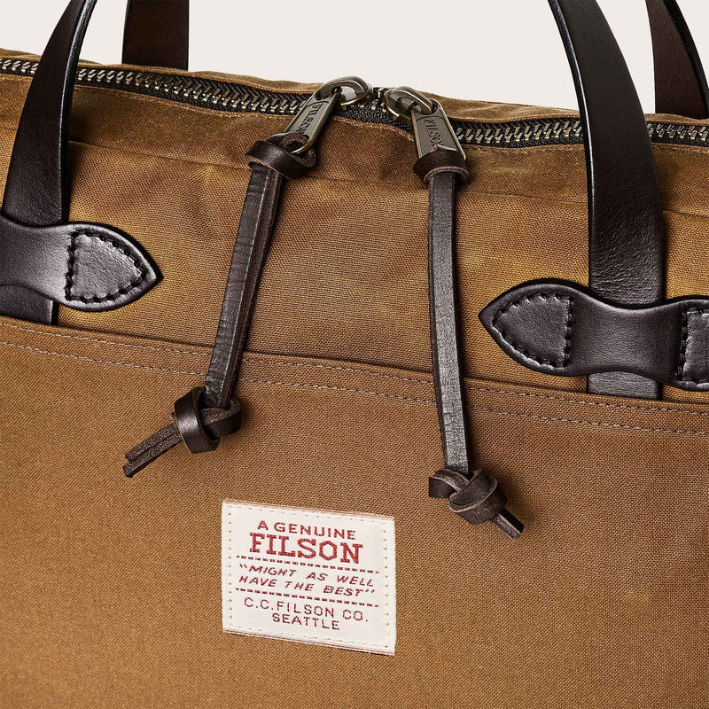 Tin cloth compact briefcase von Filson | Dark tan (Beige)