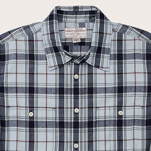 Short sleeve chambray shirt von Filson | Washed indigo plaid (Blue)