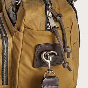 48 hour tin cloth duffle bag di Filson | Dark tan (Beige)