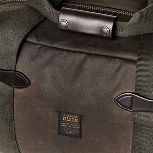 Small tin cloth duffle bag di Filson | Otter green (Green)