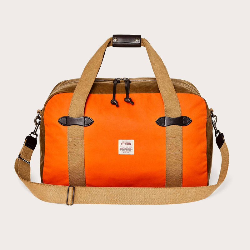 Medium tin cloth duffle bag von Filson | Dark tan / flame (Orange)