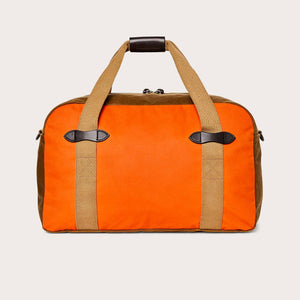 Medium tin cloth duffle bag von Filson | Dark tan / flame (Orange)